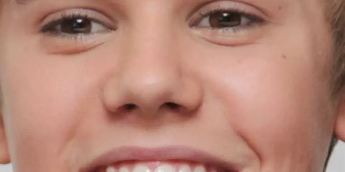 Celebrities Who Used Invisalign – And How You Can Get a “Red Carpet” Smile with Dr Begum Ulaşan