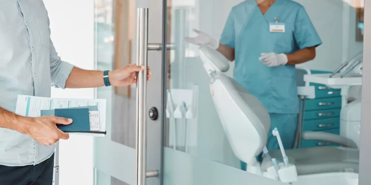 Is Dental Treatment in Turkey Safe? A Dutch Patient’s Safety Checklist