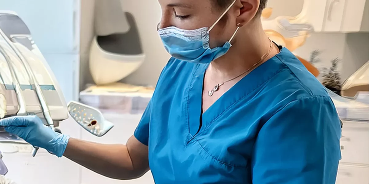 Când trebuie efectuat primul examen ortodontic?