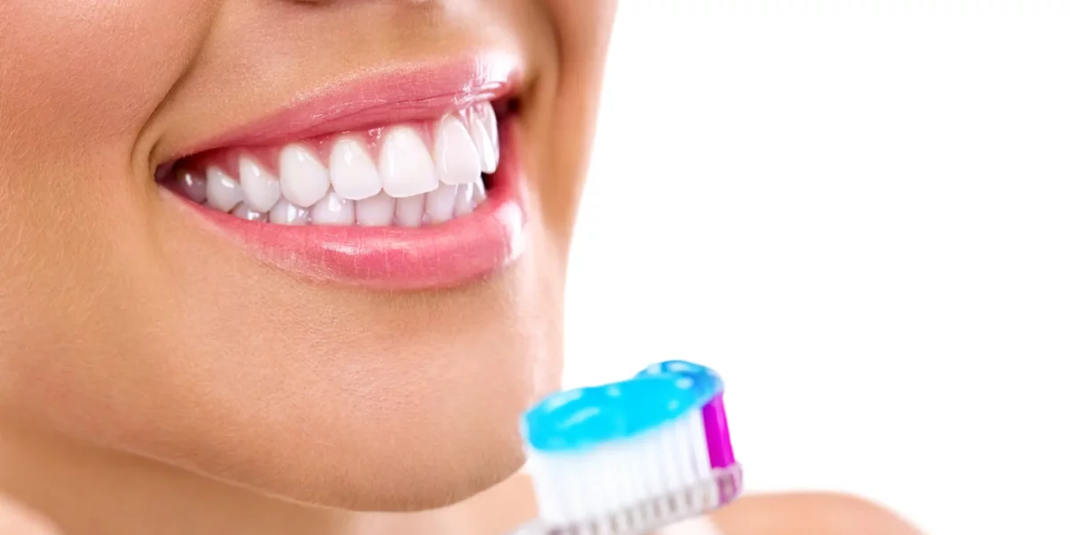 How Long Does a Hollywood Smile Last and How to Maintain It?